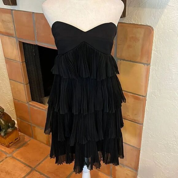 Diane Von Furstenberg Arita Black Tiered Silk Dress 8!